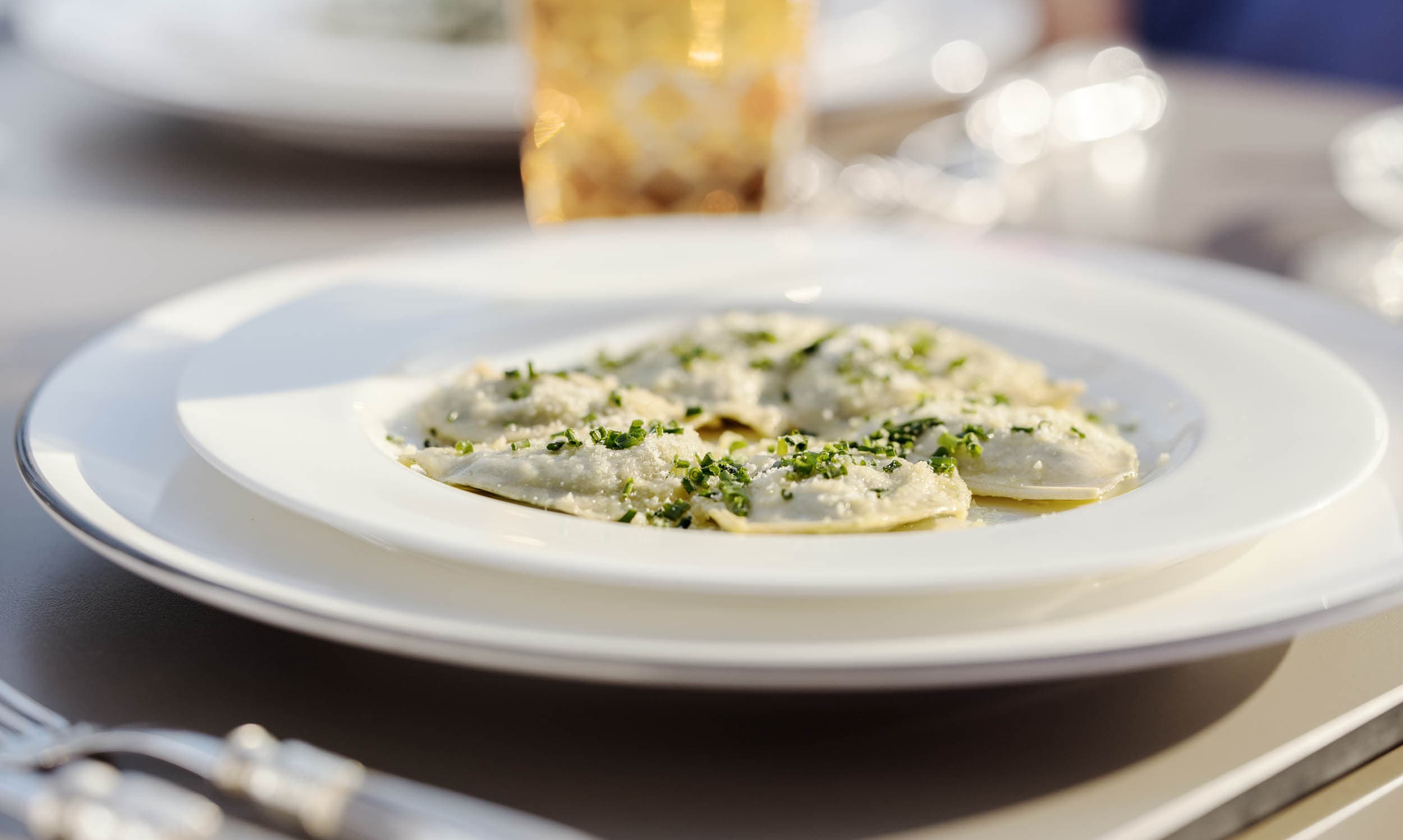 Frühstück Montara Terenten Buffet Pustertal Halbpension Inklusivleistungen Hotel Gourmetabend 4 Gänge Menü Abendessen Themenabend Regionales Südtirol Wein (2)